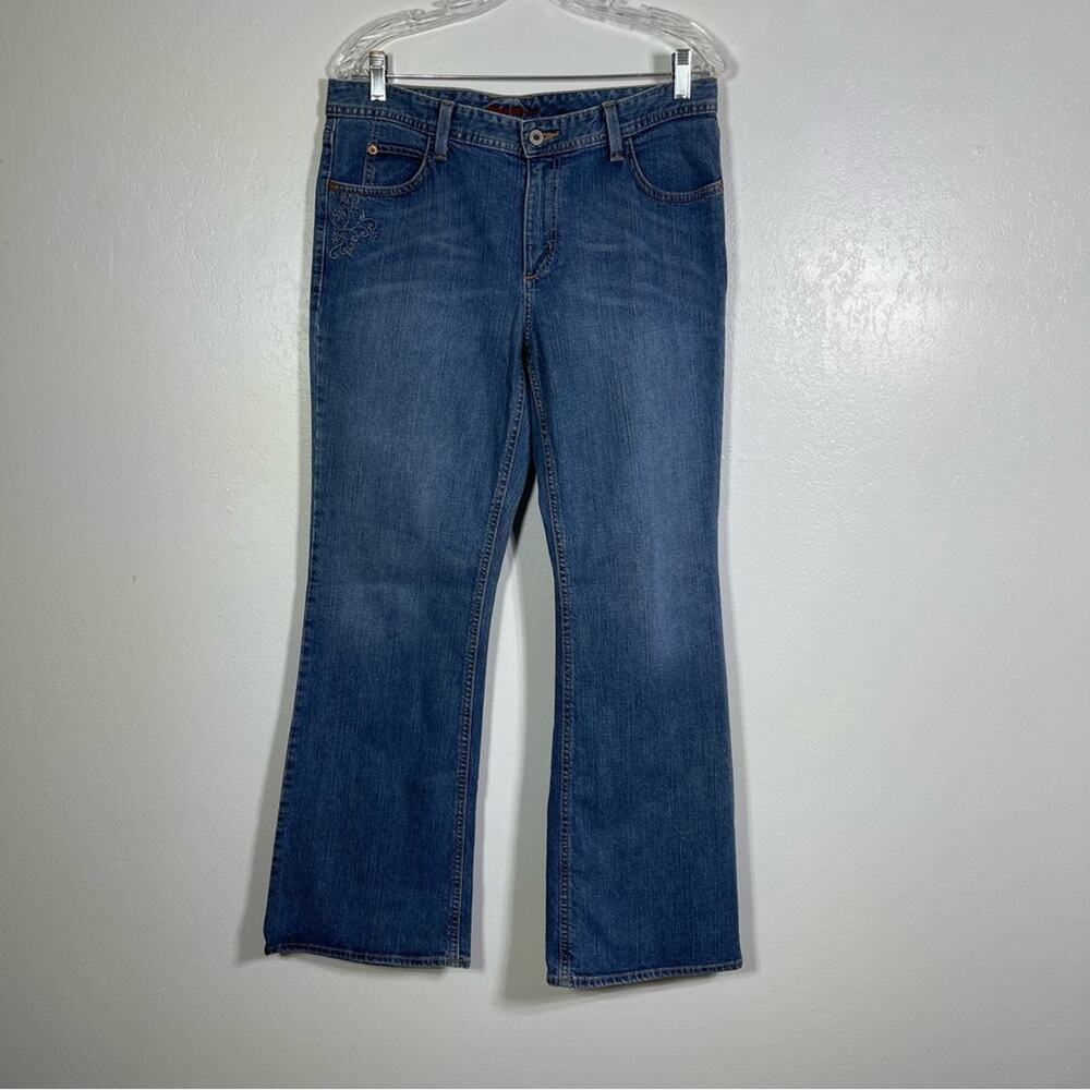 Eddie Bauer, Boot Cut Jeans Size 10 Short. In excellent condition!